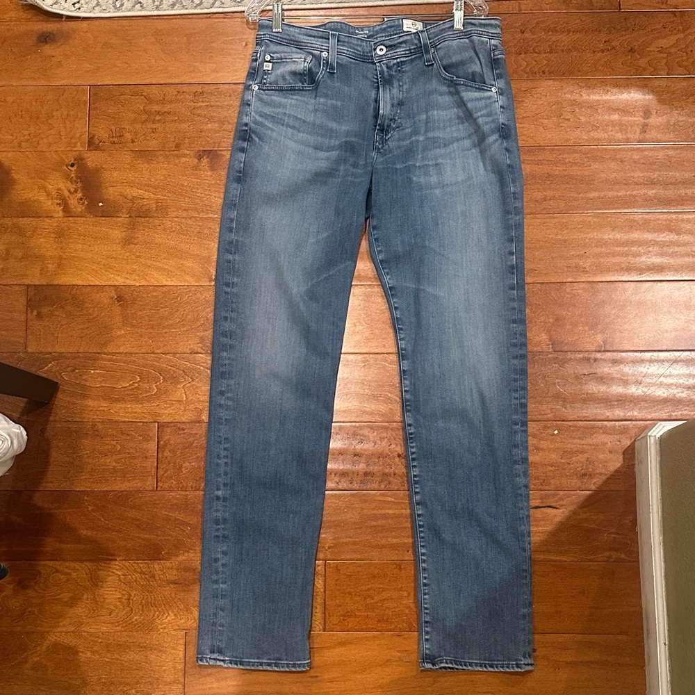 AG The Graduate 34x34 jeans like new.